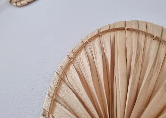 아파트 At Sea - Emma