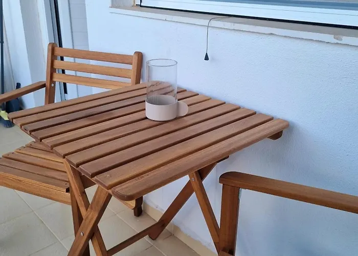 아파트 At Sea - Emma